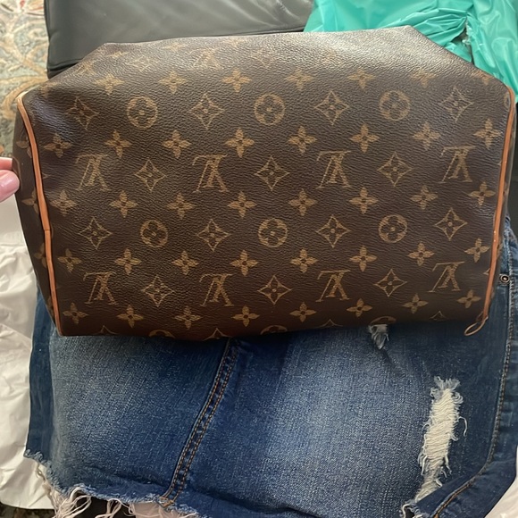 Louis Vuitton Speedy 30 EUC two owners - Picture 6 of 11